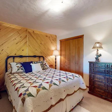 Arrowhead Cabin